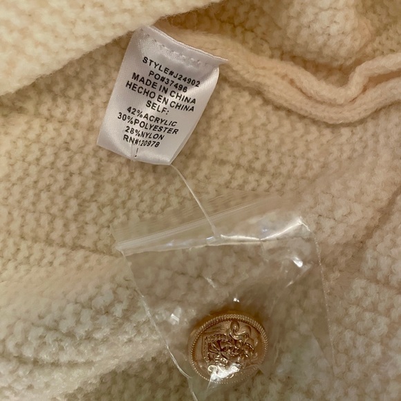 NWT Entro Structured Button Front Cardigan w/Gold Buttons. Classic! Size L - Picture 11 of 11